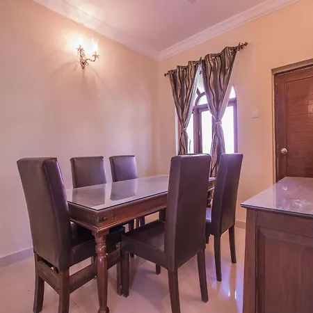 Oyo 11424 Home Elegant 3Bhk Villa Near Dona Paula Beach